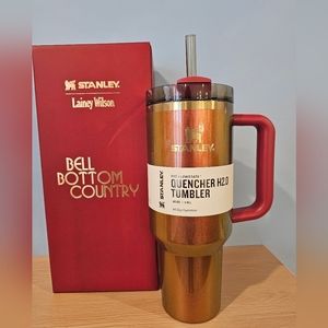 BNIB Stanley 40oz Adventure Quencher Tumbler in Country Gold